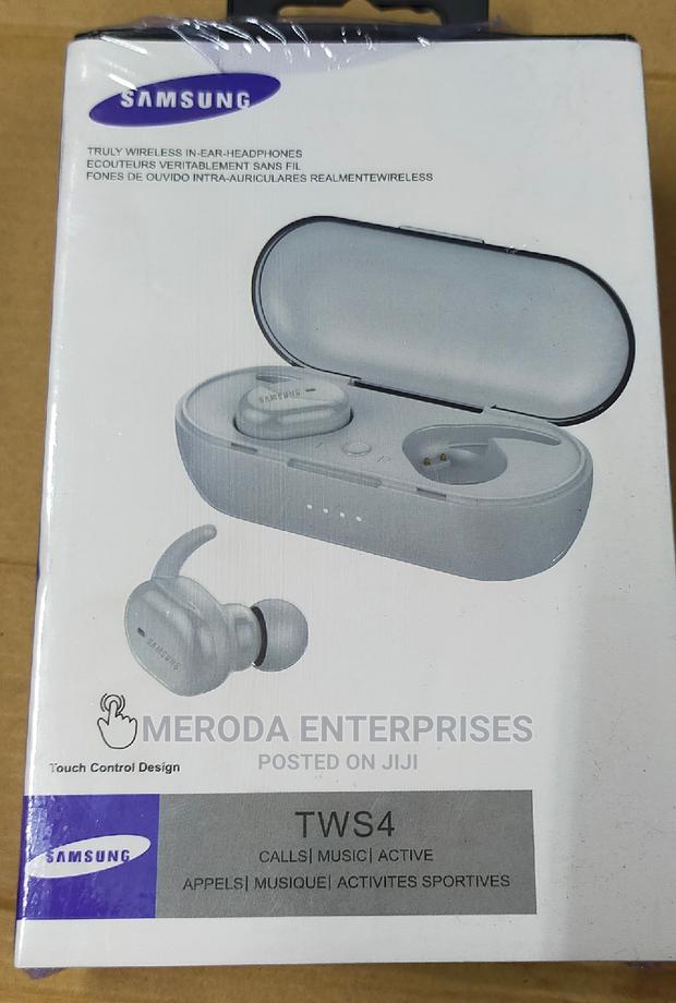 Samsung Wireless Pods - main view