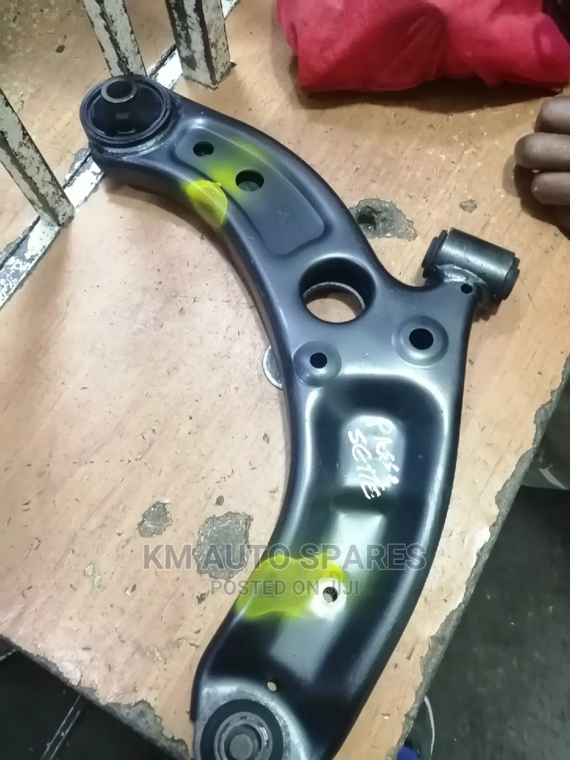 Toyota Passo Sette Control Arm.