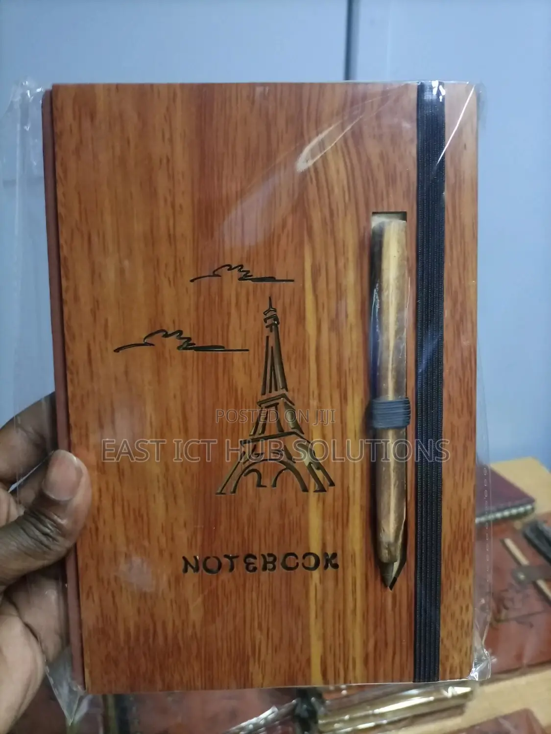 Antique Premium Gift Notebooks , Classy and With Extra Pen