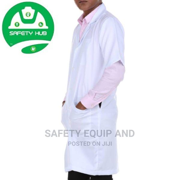 Quality Lab Coats For Sale At Discounted Price