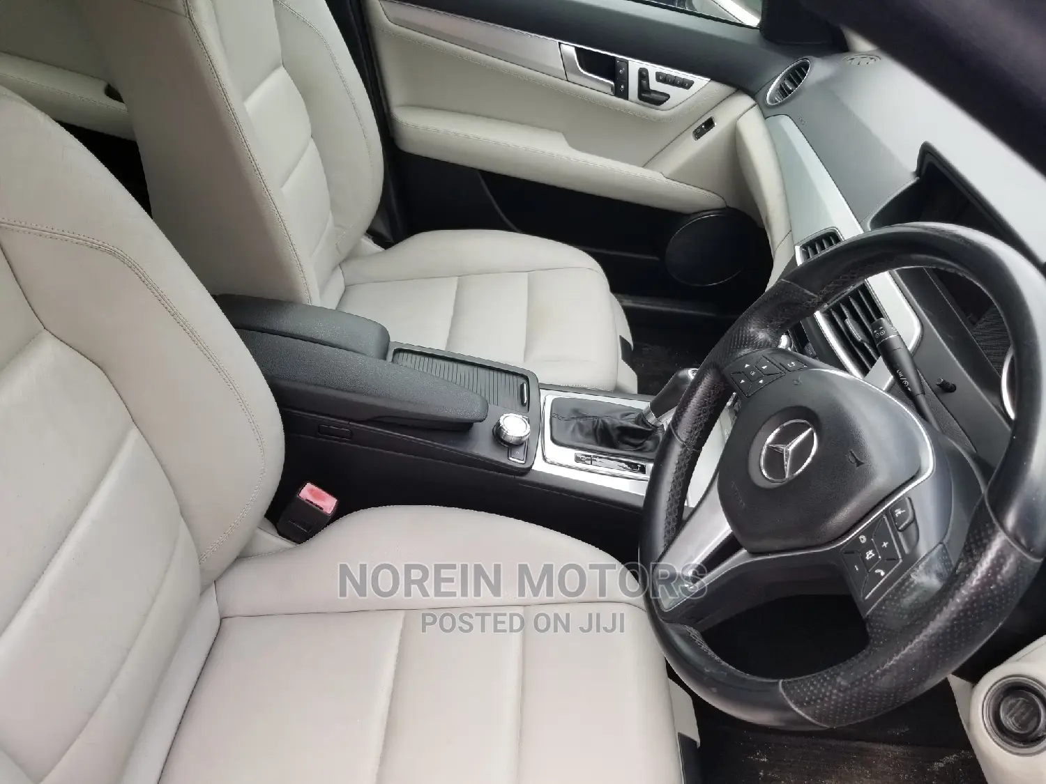 Mercedes-Benz C200 2015 Blue
