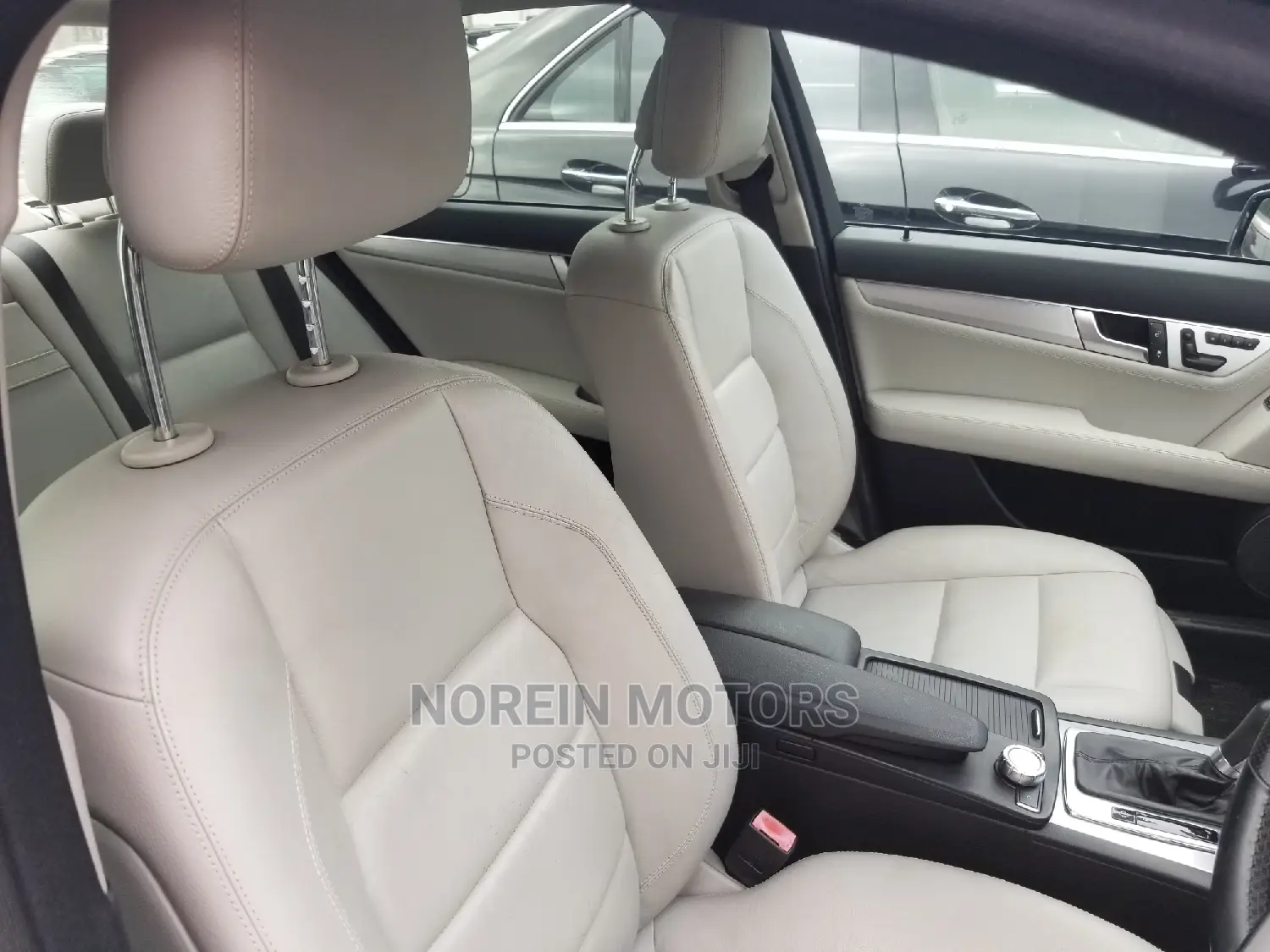 Mercedes-Benz C200 2015 Blue