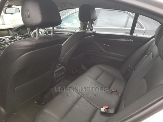 BMW 520i 2014 Silver - thumbnail 8