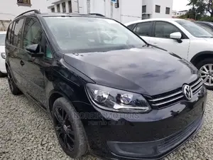 Volkswagen Touran 2014 Black