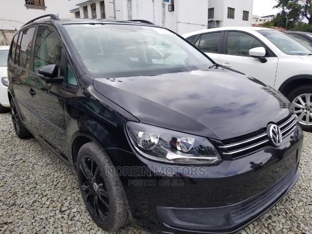 Volkswagen Touran 2014 Black