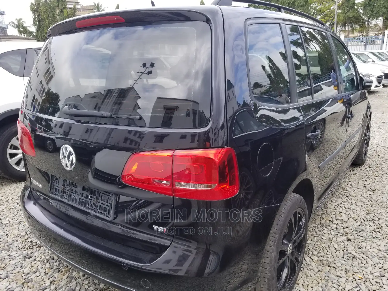 Volkswagen Touran 2014 Black