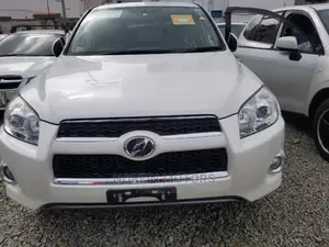 Toyota RAV4 2014 White