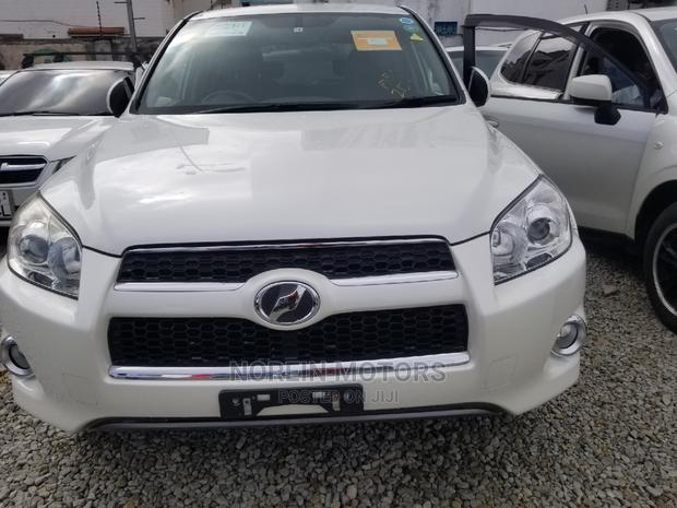 Toyota RAV4 2014 White