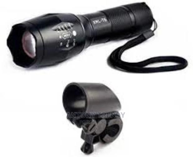XM-L T6 LED Flashlight Torch Zoomable Life Waterproof - main view