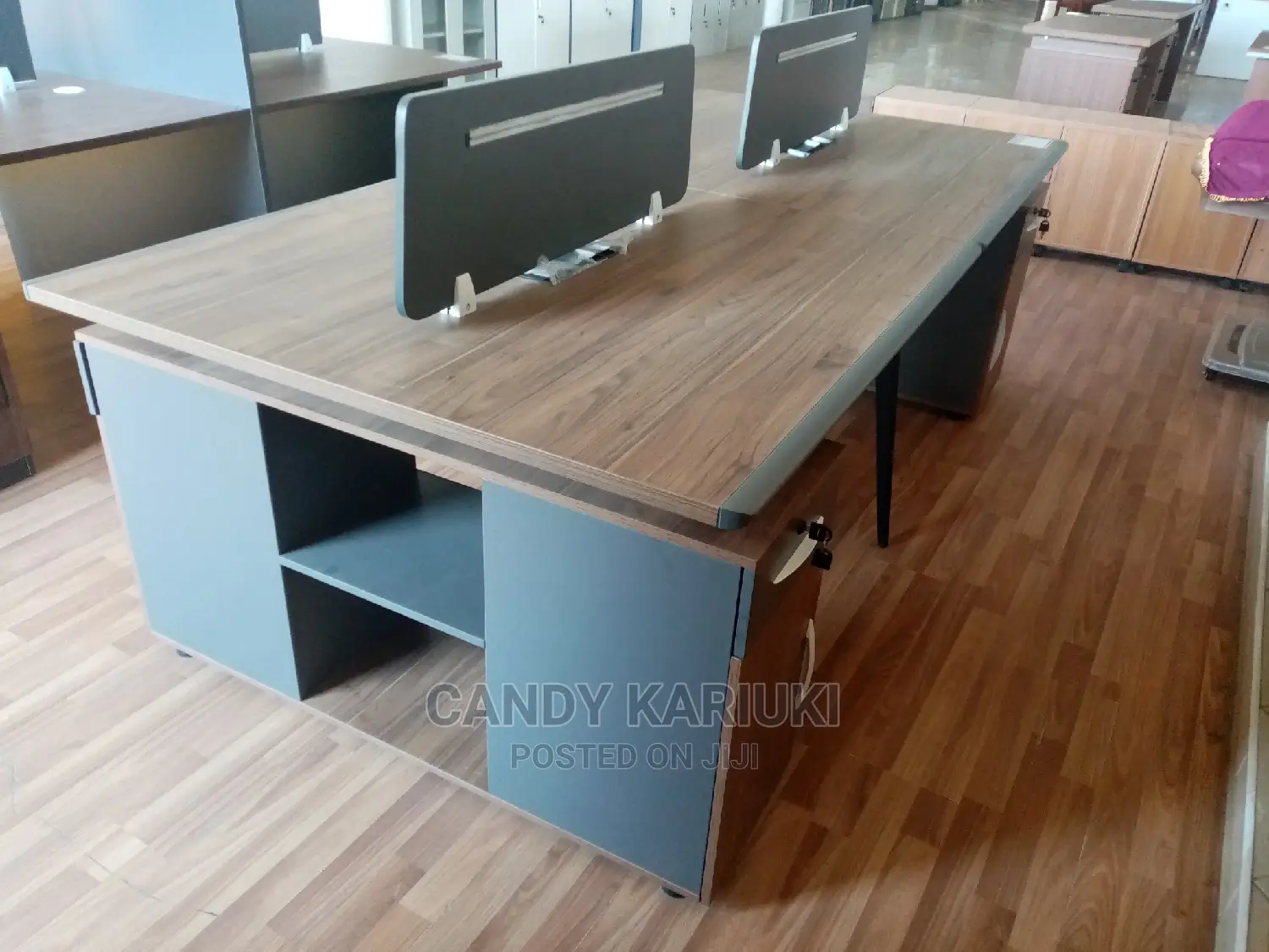 Exclusive 4 Way Workstation