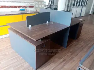 High Quality 4 Way Workstation
