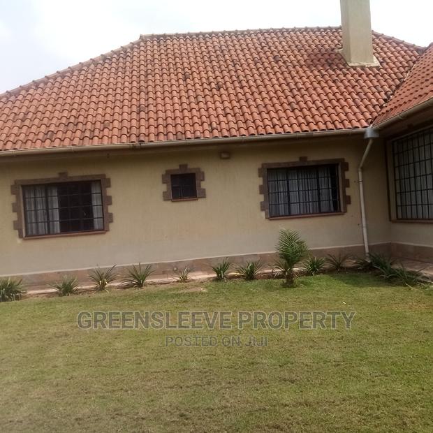 4bdrm Bungalow in Hardy for Rent - thumbnail 3