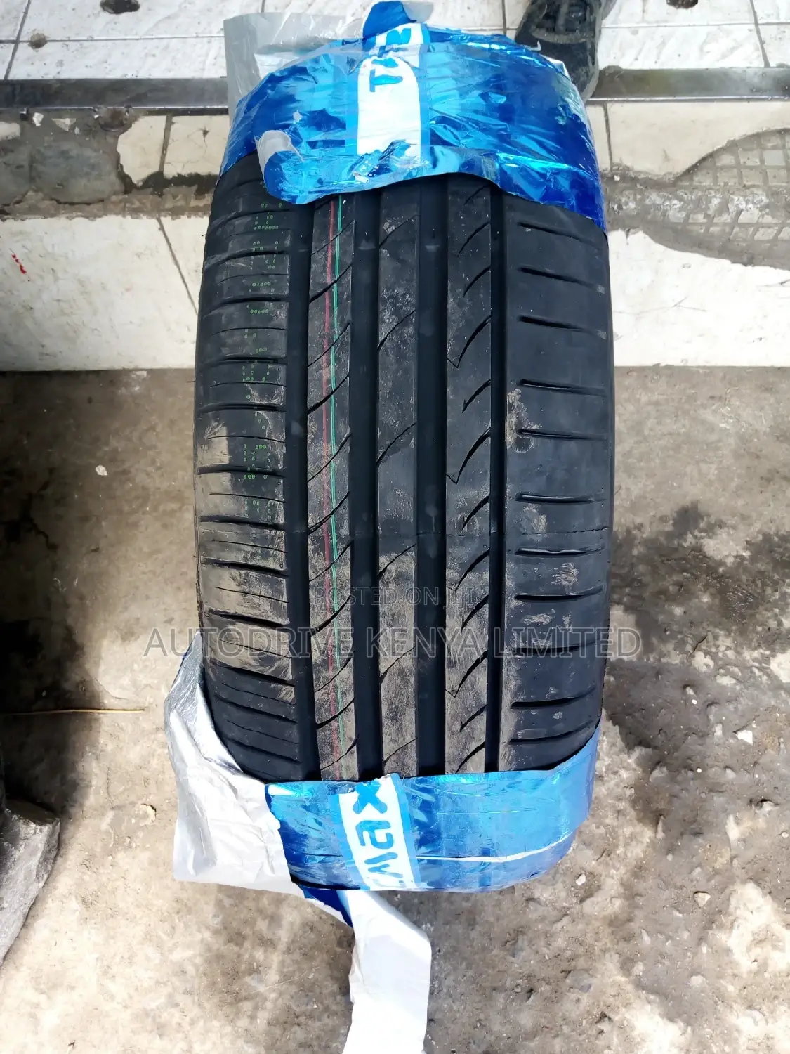 Tracmax 235/50r18