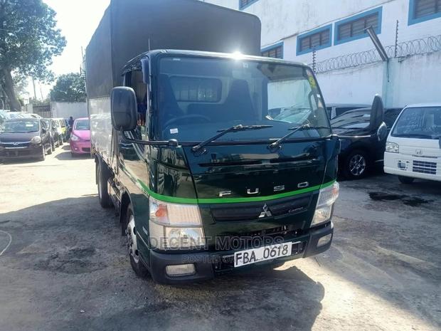 Mitsubishi Fuso 2014 Green - main view