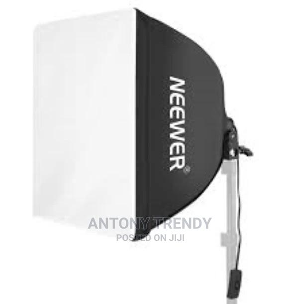 Neewer 700W Professional Photography Softbox With E27 Socke