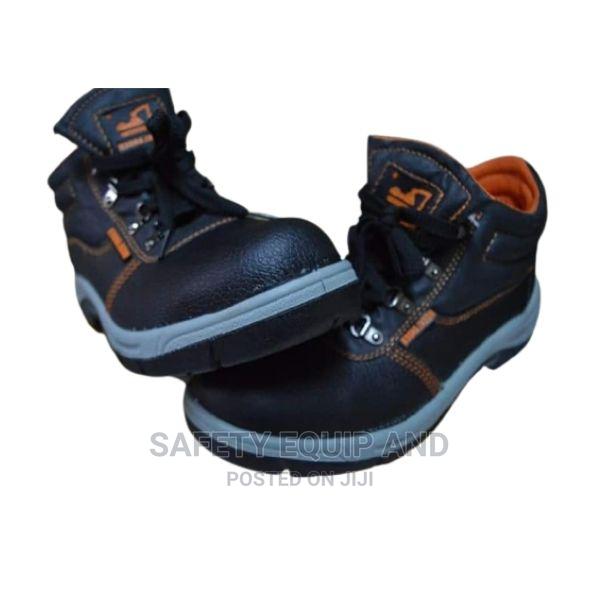 Safety Boots/ Safety Shoes/ Safety Footwear