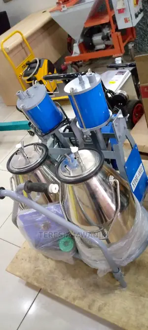 Double Bucket Milking Machine