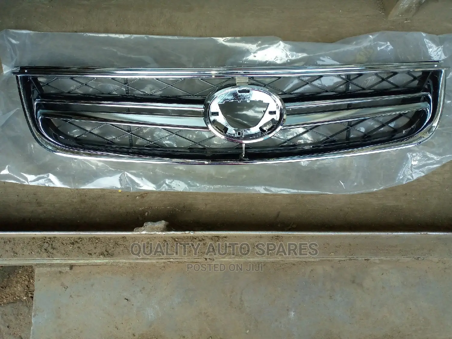 Grill for Toyota Fielder 2010