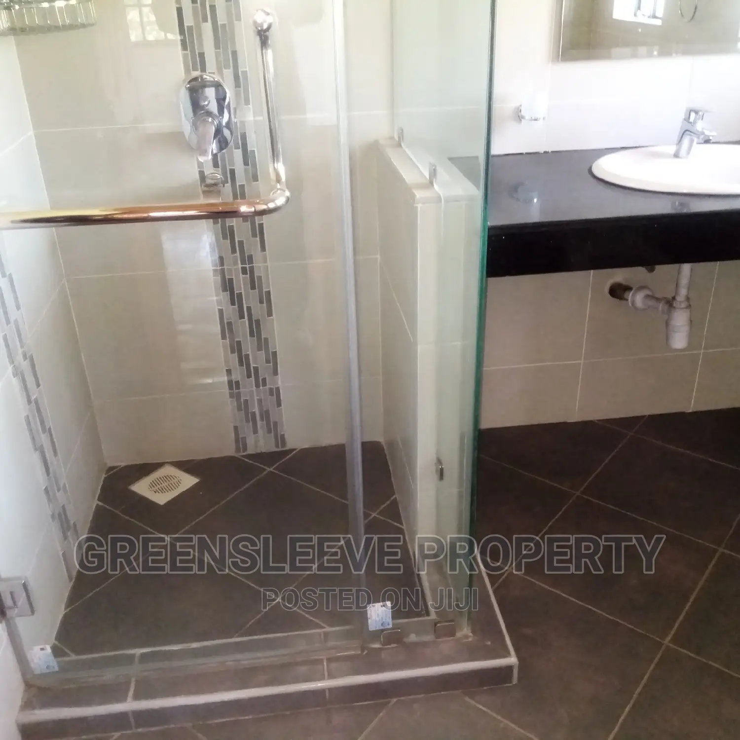 4bdrm Townhouse / Terrace in Hardy for rent