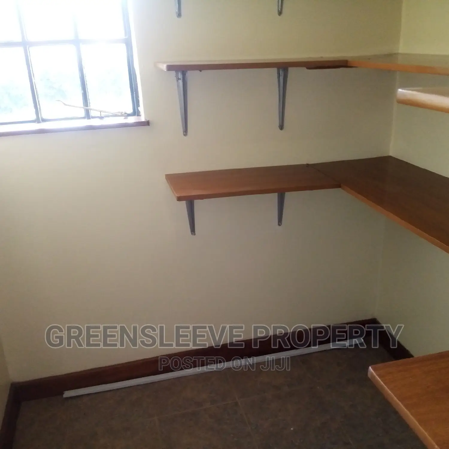 4bdrm Townhouse / Terrace in Hardy for rent