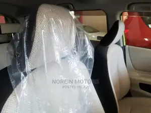 Toyota Sienta 2015 Green
