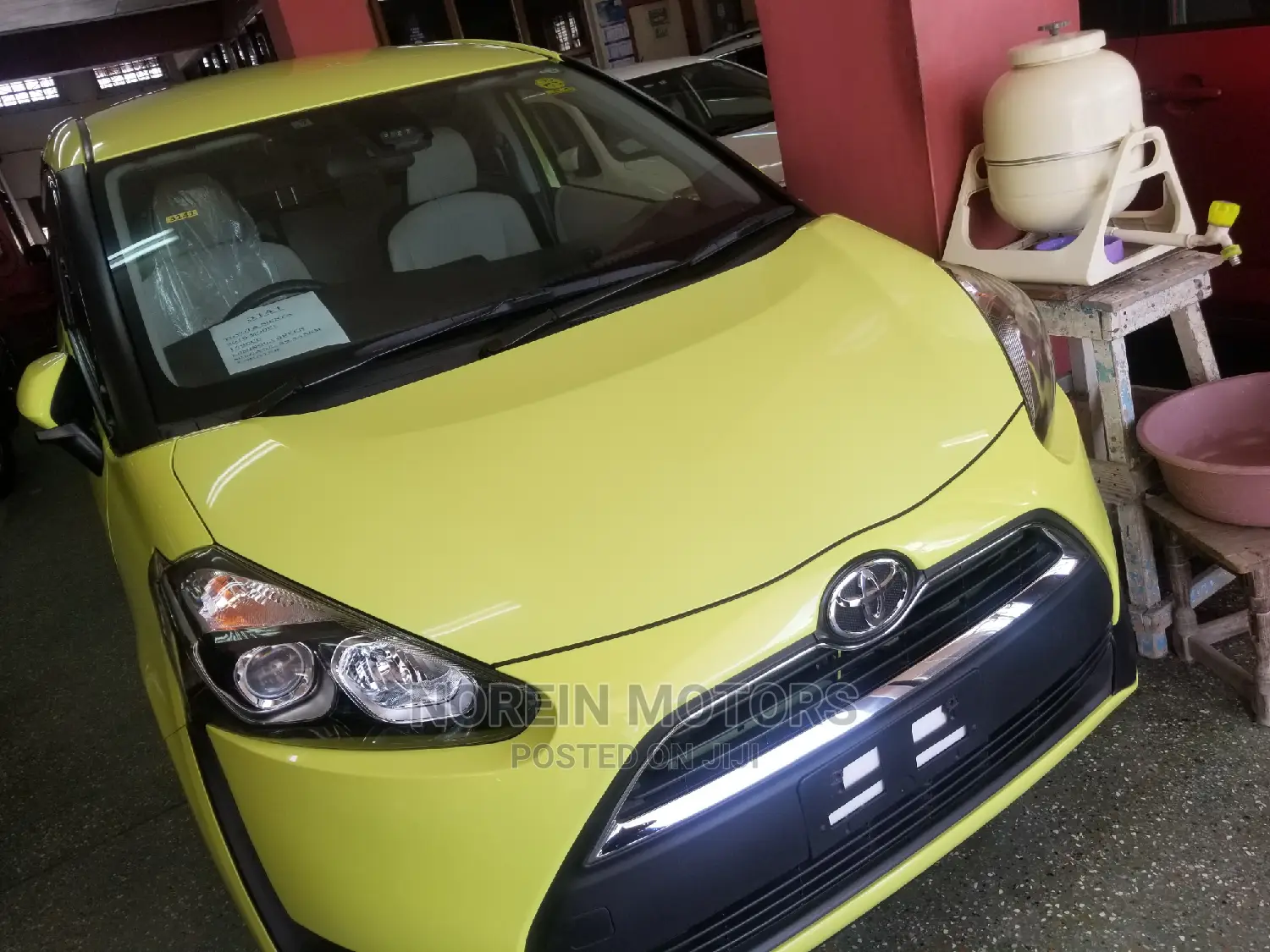 Toyota Sienta 2015 Green