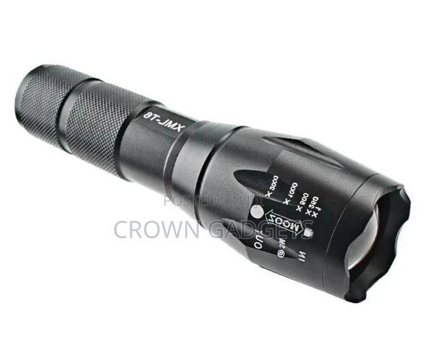 XML-T6 Tactical Flashlight / Flashlight, White Light - main view