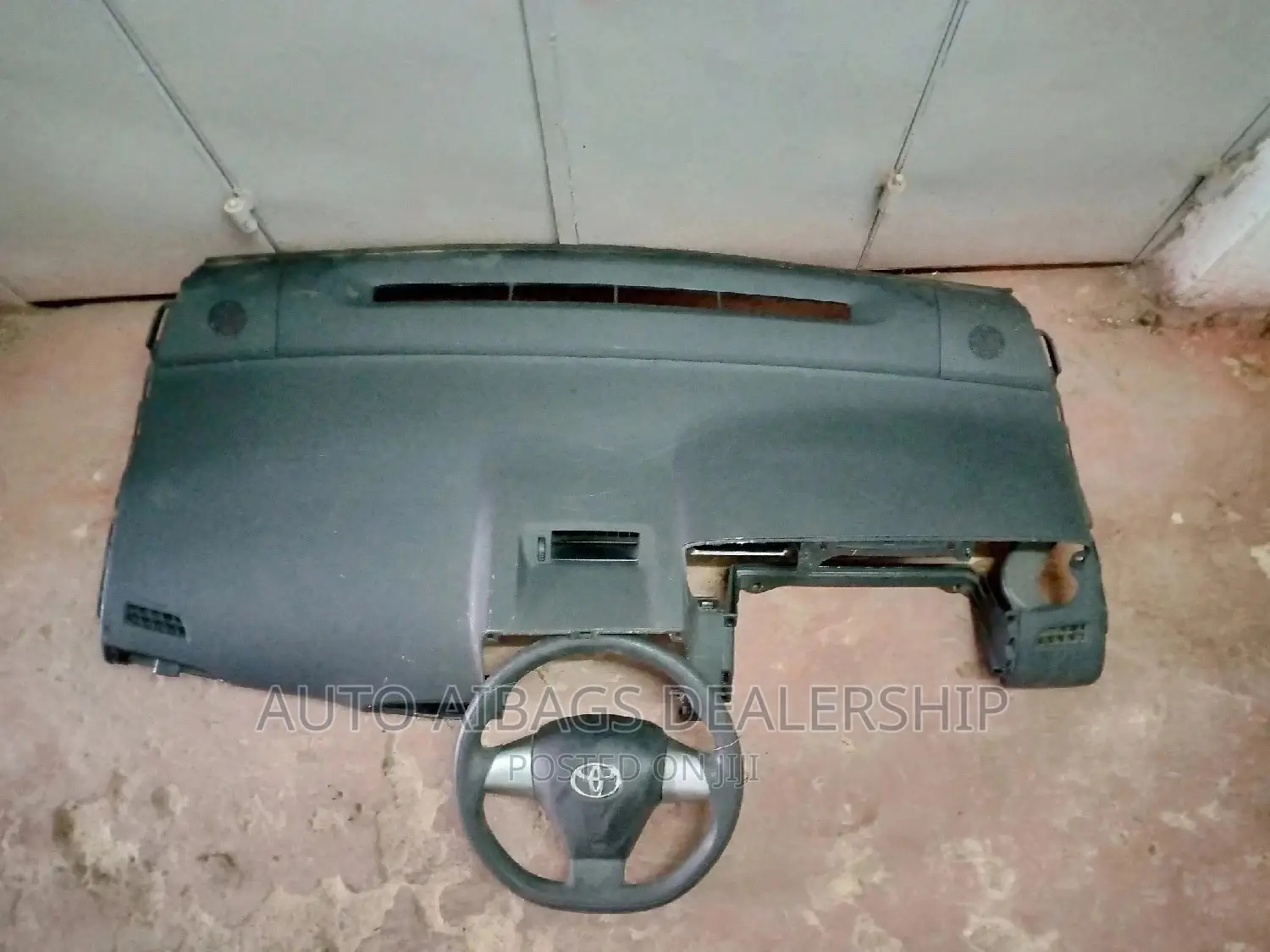 Dashboard and It's Stearing Wheel Wish Model 2010-2014