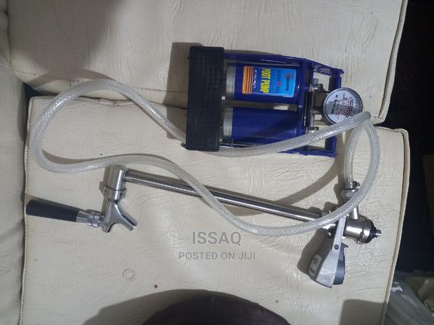 Keg Pump With Foot and Hand Pump - thumbnail 3