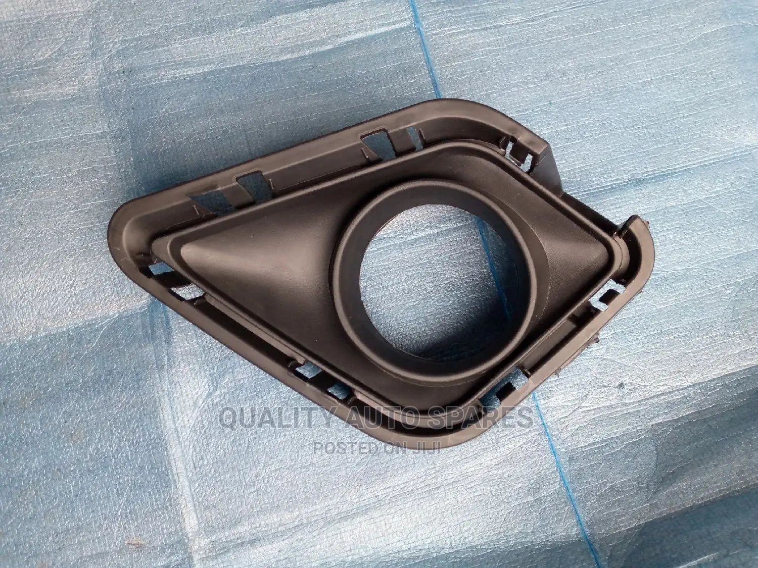 Foglight Cover for Toyota Ractis 2014