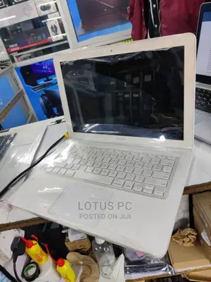 Laptop Apple MacBook 2010 4GB Intel Core 2 Duo HDD 250GB