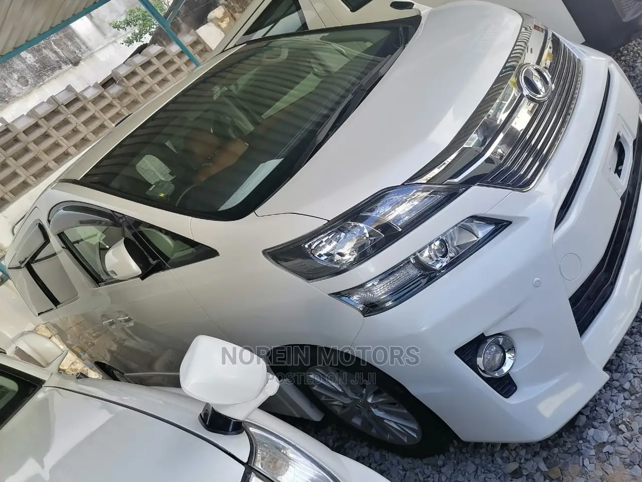 Toyota Vellfire 2013 Pearl