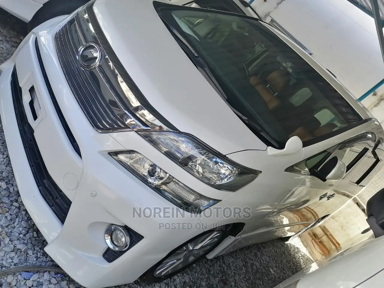 Toyota Vellfire 2013 Pearl