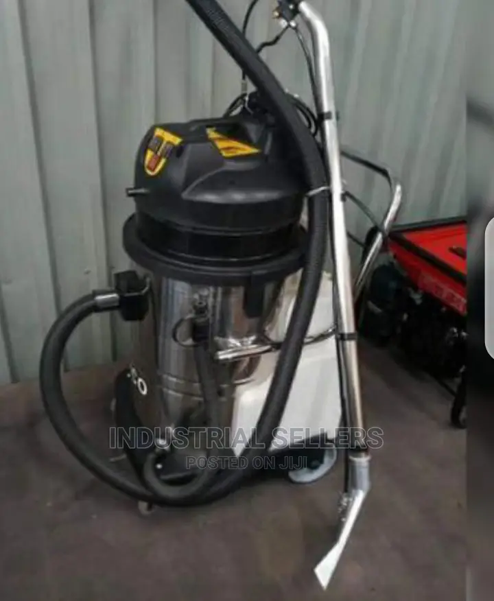 Silver Vacuum Cleaner/Carpet Cleaner