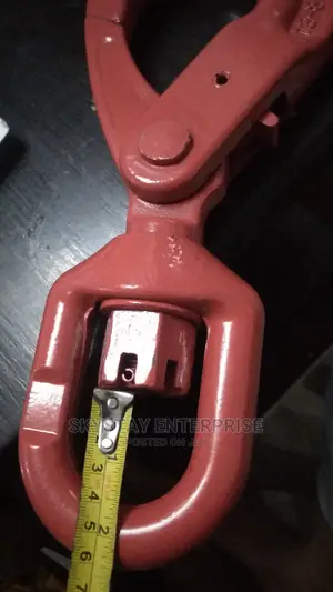 G80 Swivel Self-Locking Hook