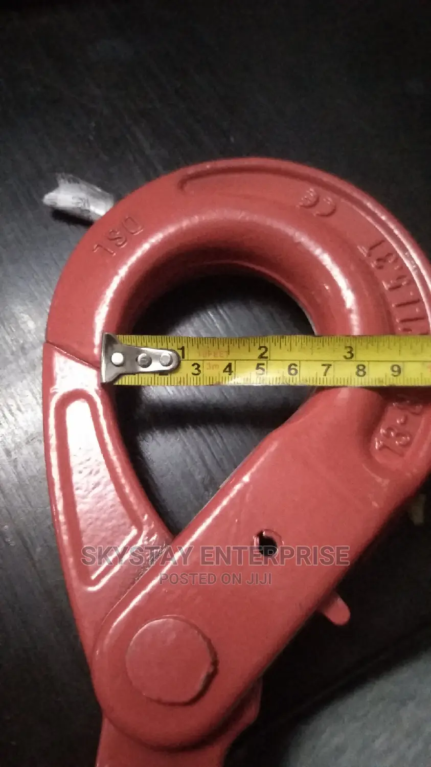G80 Swivel Self-Locking Hook