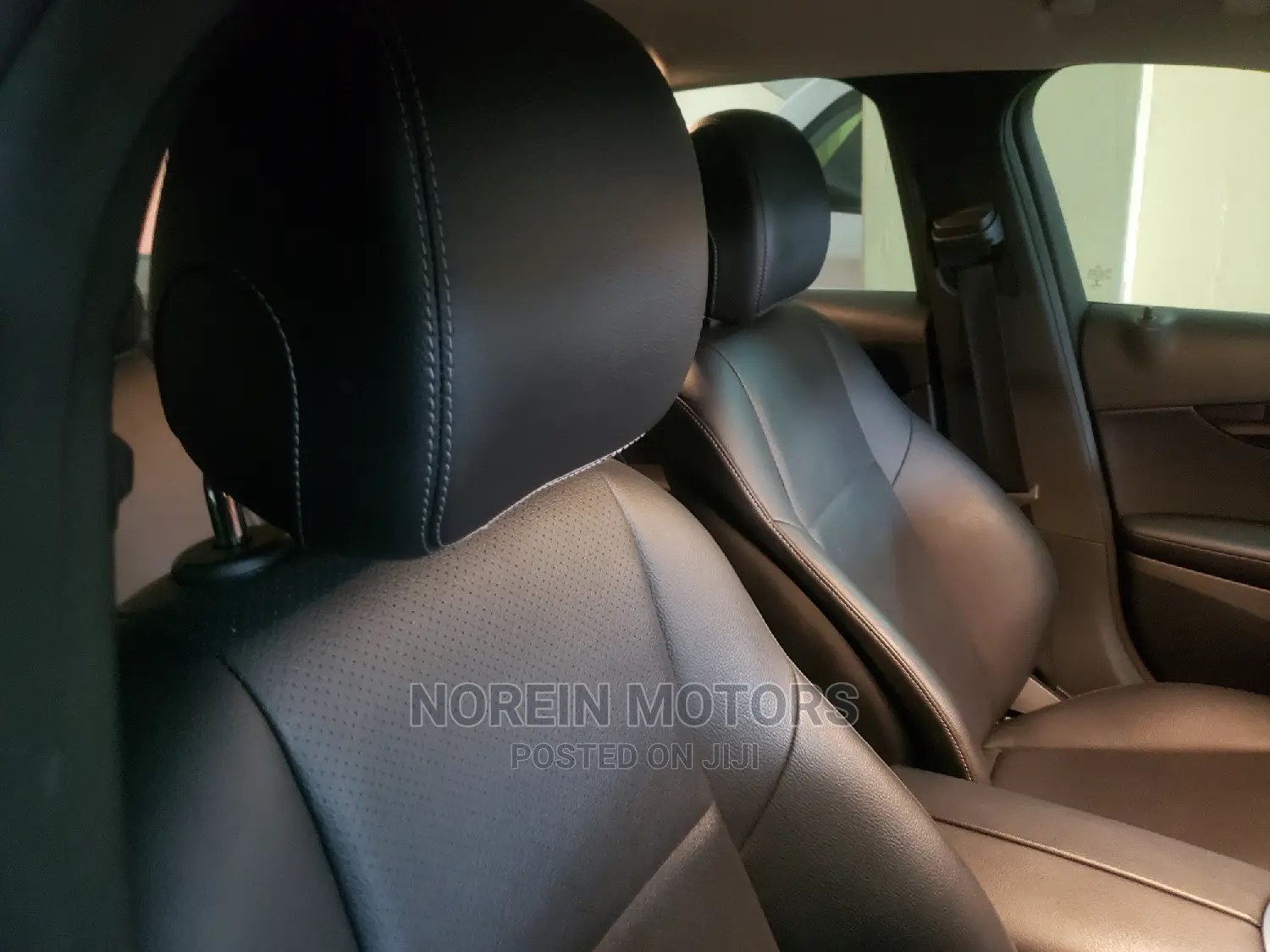 Mercedes-Benz C200 2015 Silver