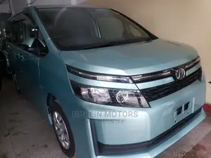 Toyota Voxy 2015 Blue