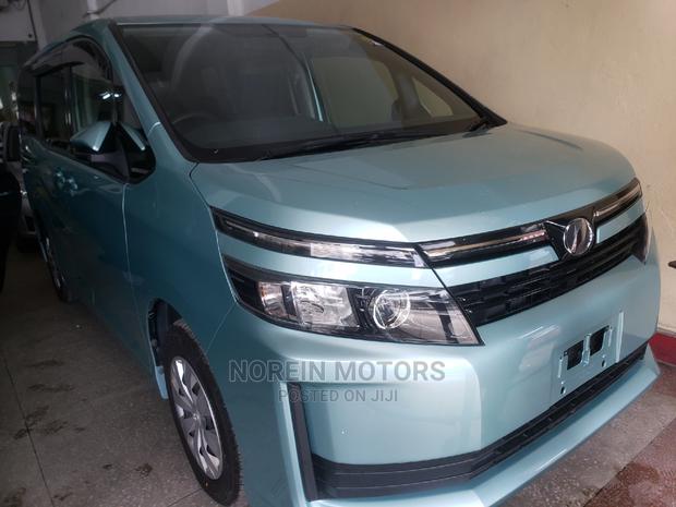 Toyota Voxy 2015 Blue - thumbnail 2
