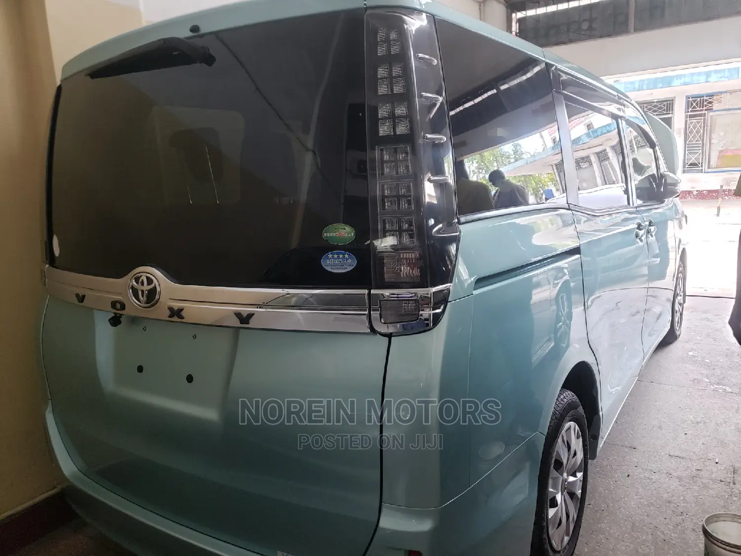 Toyota Voxy 2015 Blue