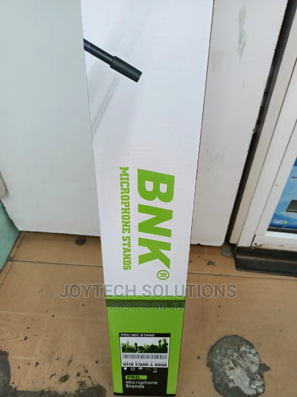 Microphones BNK Stand .Blandnew BNK 200 Microphone Stand