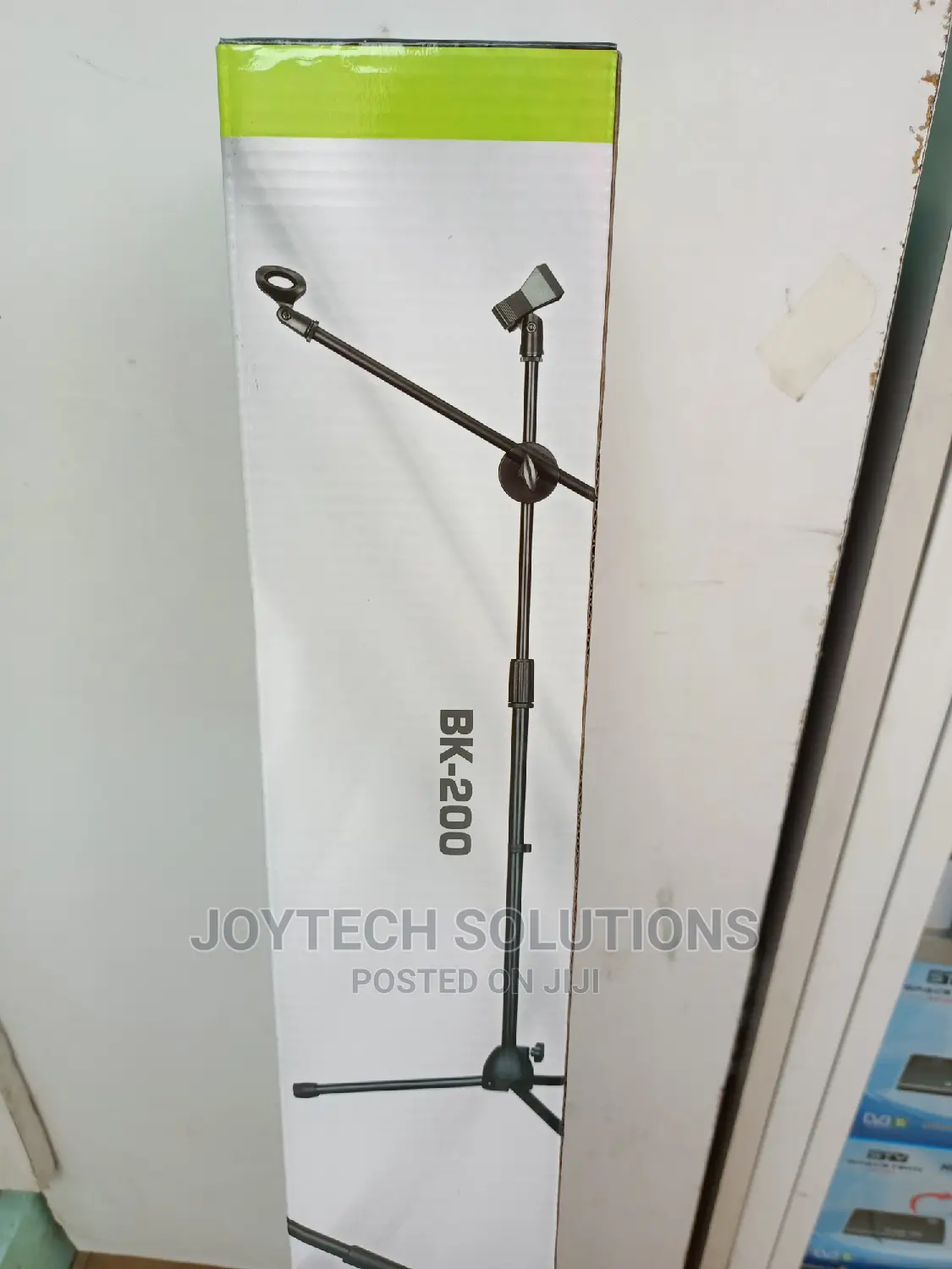 Microphones BNK Stand .Blandnew BNK 200 Microphone Stand