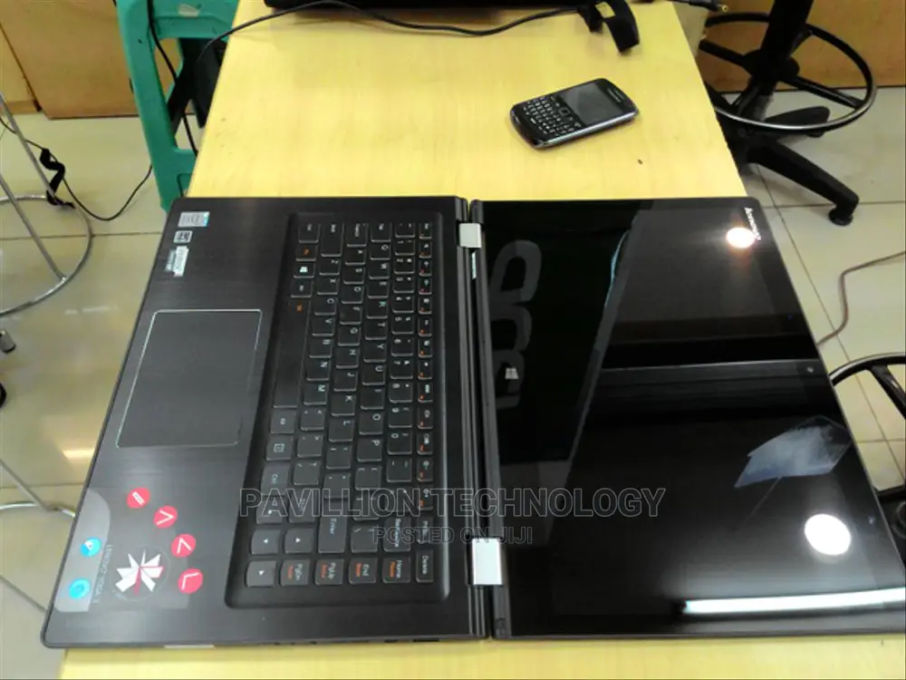Laptop Lenovo Yoga 330 8GB Intel Core I5 SSD 256GB