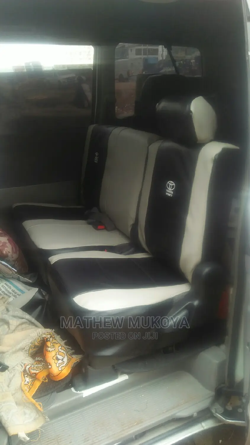 Voxy Car Seat Covers