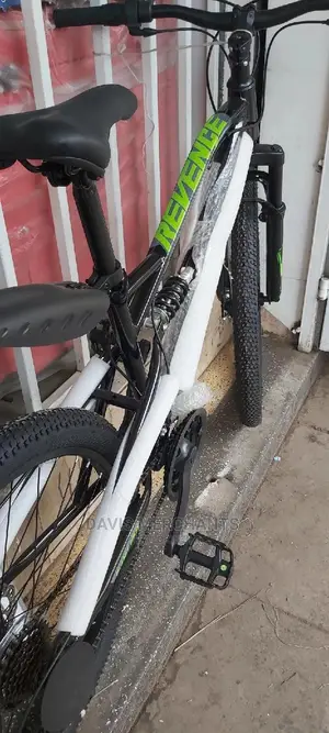 Sports Bike With Middle Shock , Gear and Disc Brake System