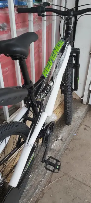 Sports Bike With Middle Shock , Gear and Disc Brake System