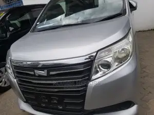 Toyota Noah 2015 Silver