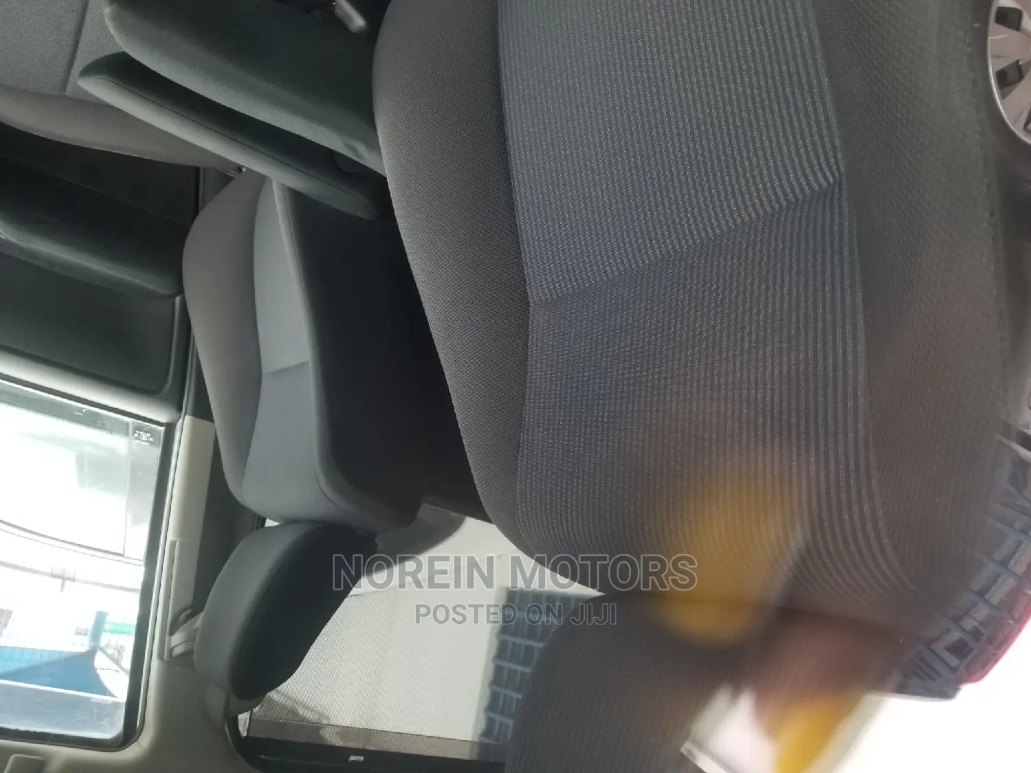 Toyota Noah 2015 Silver