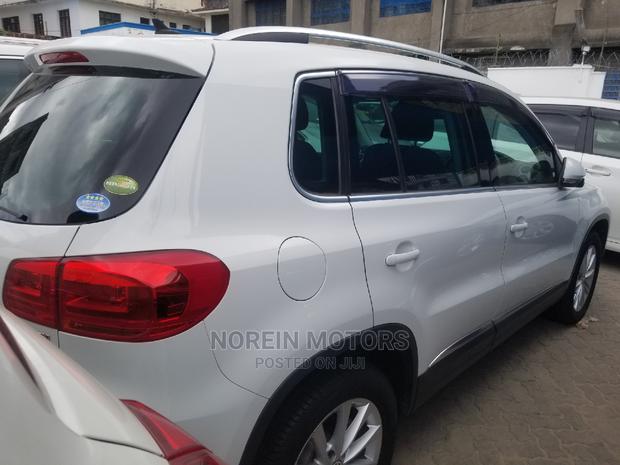 Volkswagen Tiguan 2014 White - thumbnail 4