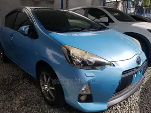 Toyota Aqua 2015 Blue